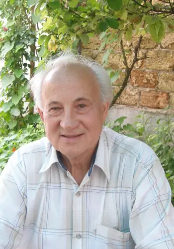 Умеров Нузет