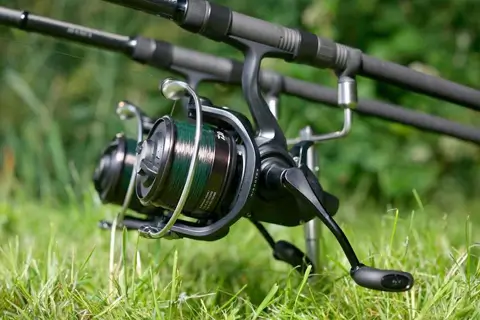 Як вибрати котушку для трофейного карпа без помилок картинка