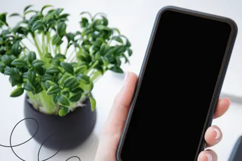 Що робити, якщо не вмикається телефон