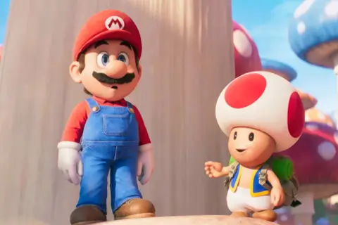 Что посмотреть на новогодних каникулах: 120 фильмов для любой компании