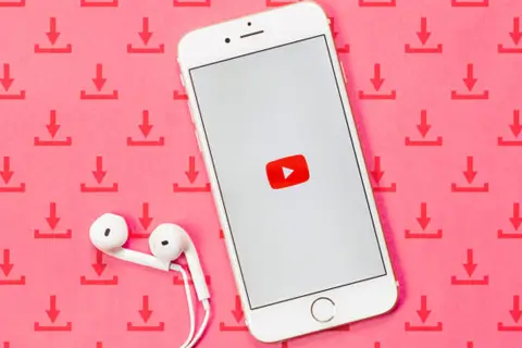 Як скачати відео з YouTube на будь-який пристрій у 2025 році