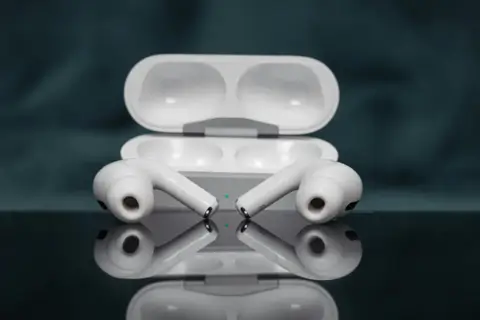 На Android вышло приложение, открывающее доступ к главным функциям AirPods