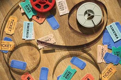 Нестандартные способы изучать английский в Киеве: кино, театр и городские события