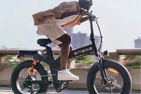 складні велосипеди – компактність, зручність і ергономіка для міста картинка