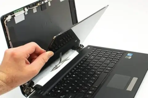Скільки коштує заміна матриці ноутбука в Україні.