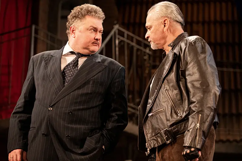 Моя профессия - синьор из высшего света. Киев