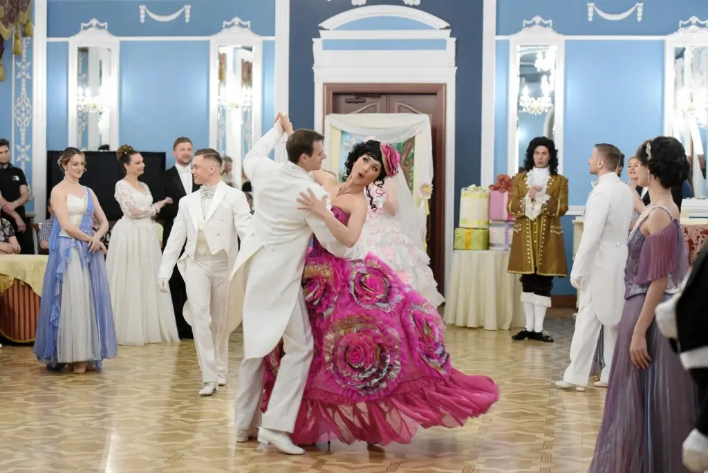 Ключ на брусчатке, или Приключения свадебной ночи Киев