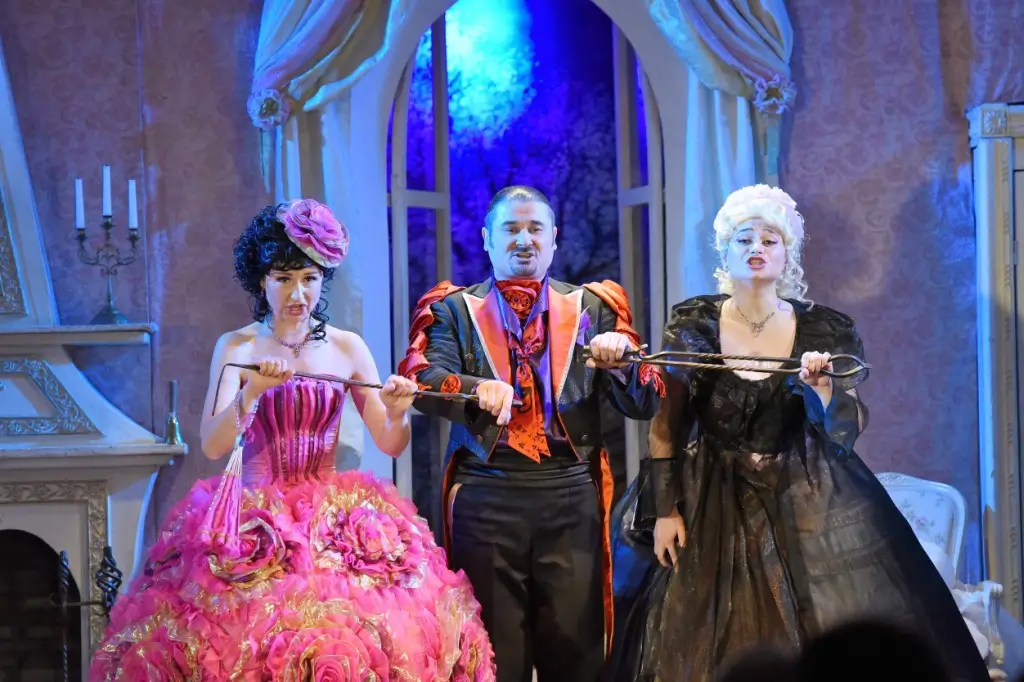 Ключ на брусчатке, или Приключения свадебной ночи Киев