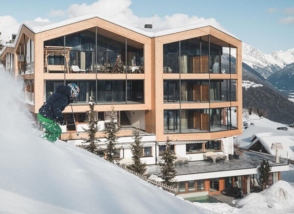 Захист фасадів з дерева