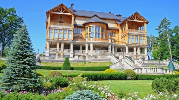 Межигір’я – історія та природа на одному маршруті