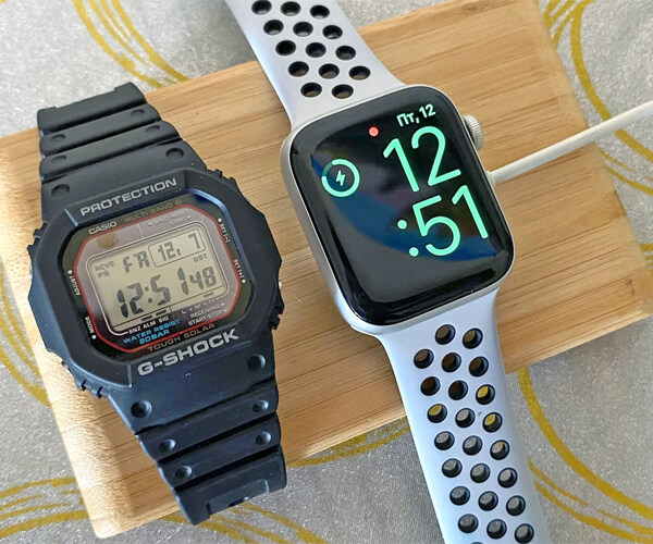 Звичайний і розумний годинник: Casio G-Shock M5610 і Apple Watch S