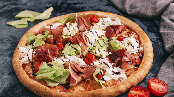 Пицца Прошутто страчетелла