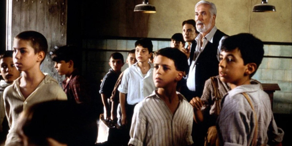 Кадр із фільму «Хребет диявола»