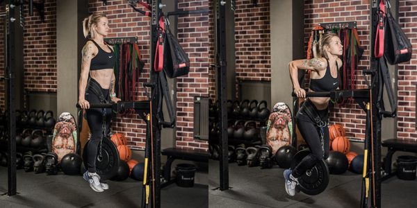 Упражнения для задней поверхности рук: отжимания на брусьях