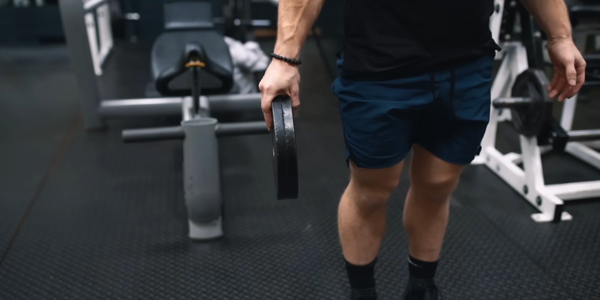 Удержание предметов в пальцах