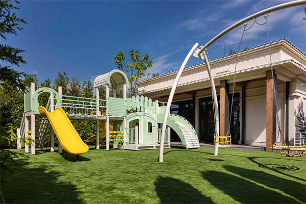 дитячий майданчик в ресторані