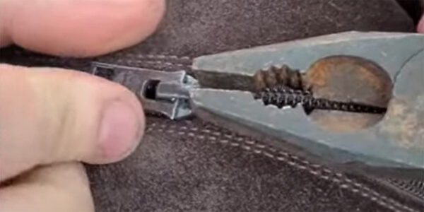 Закріпіть замок плоскогубцями