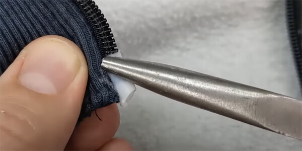 Закріпіть штифт на блискавці