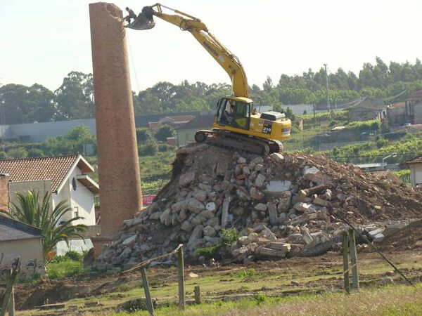 Когда нужной техники не нашлось, а выкручиваться надо.